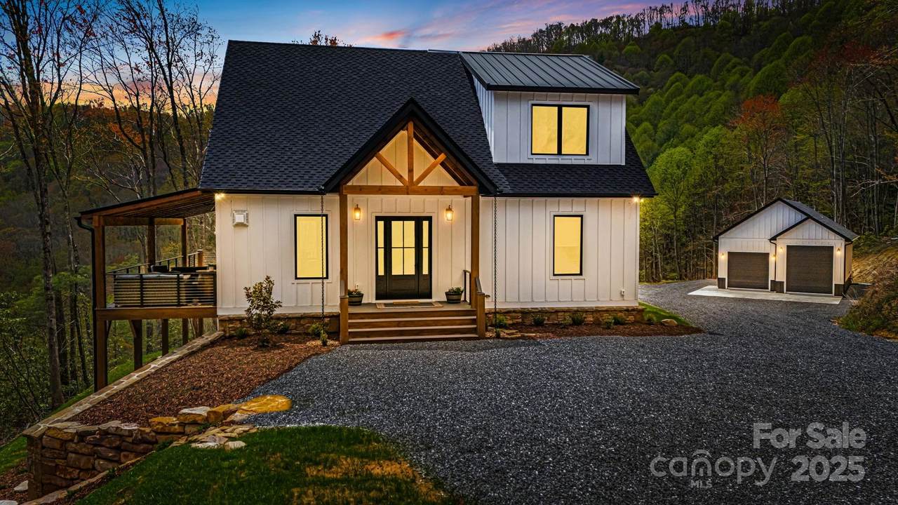 715 Sigogglin Trail - Photo 1