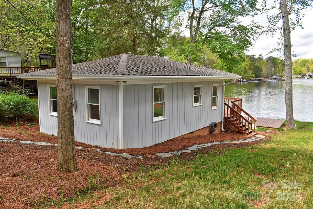 139 Sanford Lane - Photo 1
