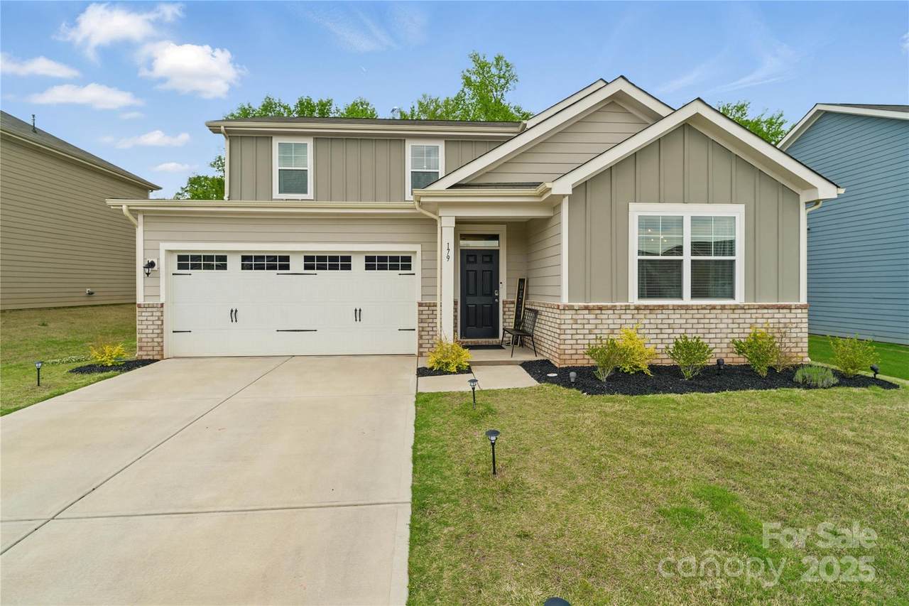 179 Bezelle Avenue - Photo 1