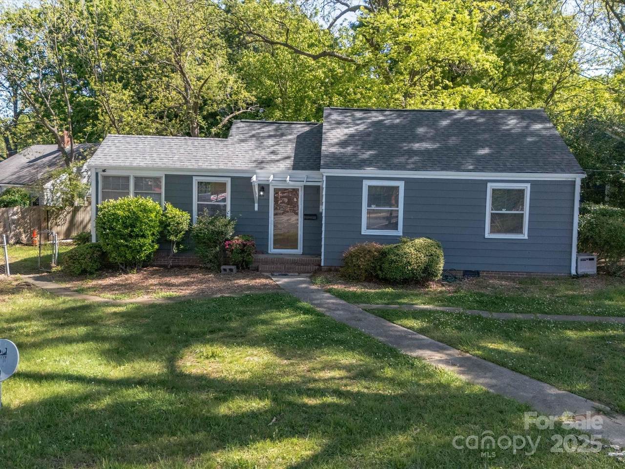 1142 Mona Drive - Photo 1