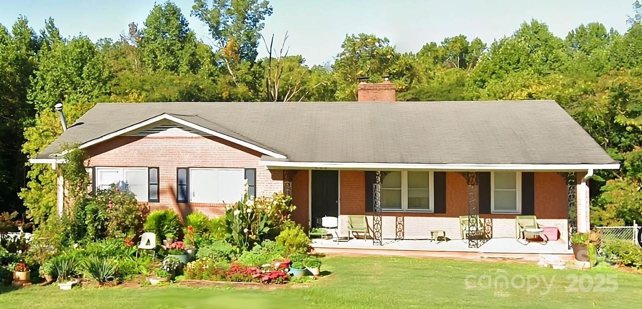 406 Caldwell Avenue - Photo 1