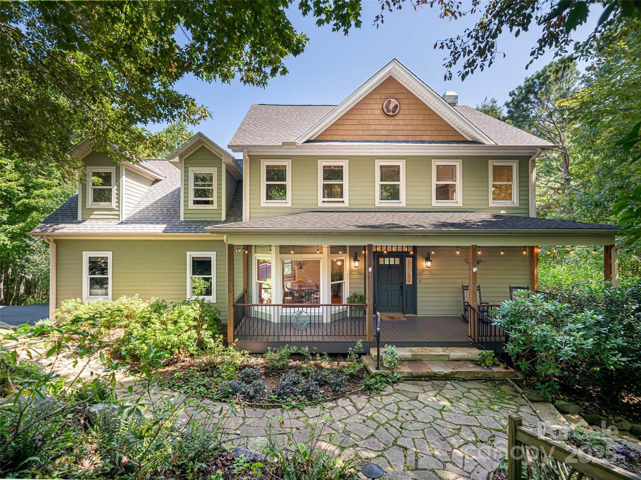 737 Streamside Drive - Photo 1