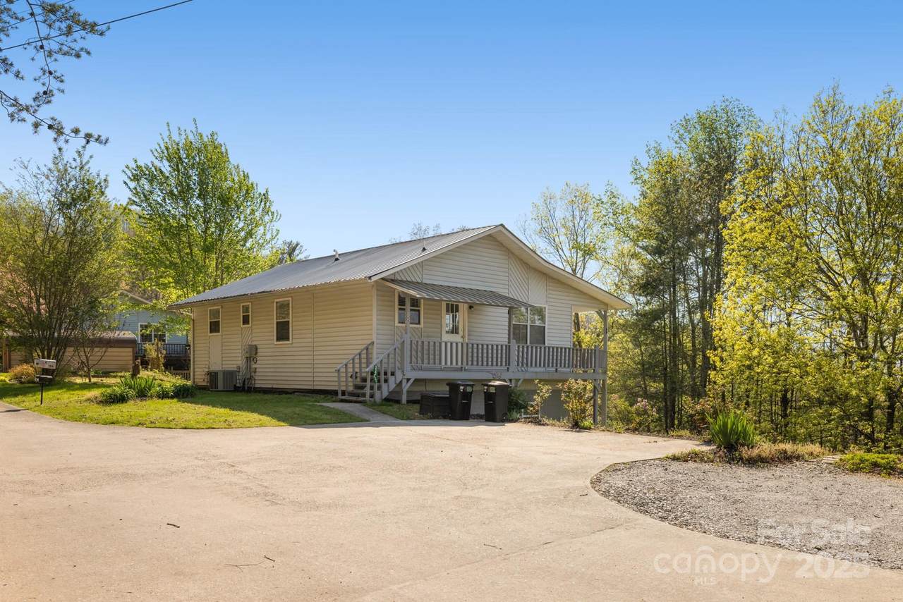332 Cherrywood Circle - Photo 1