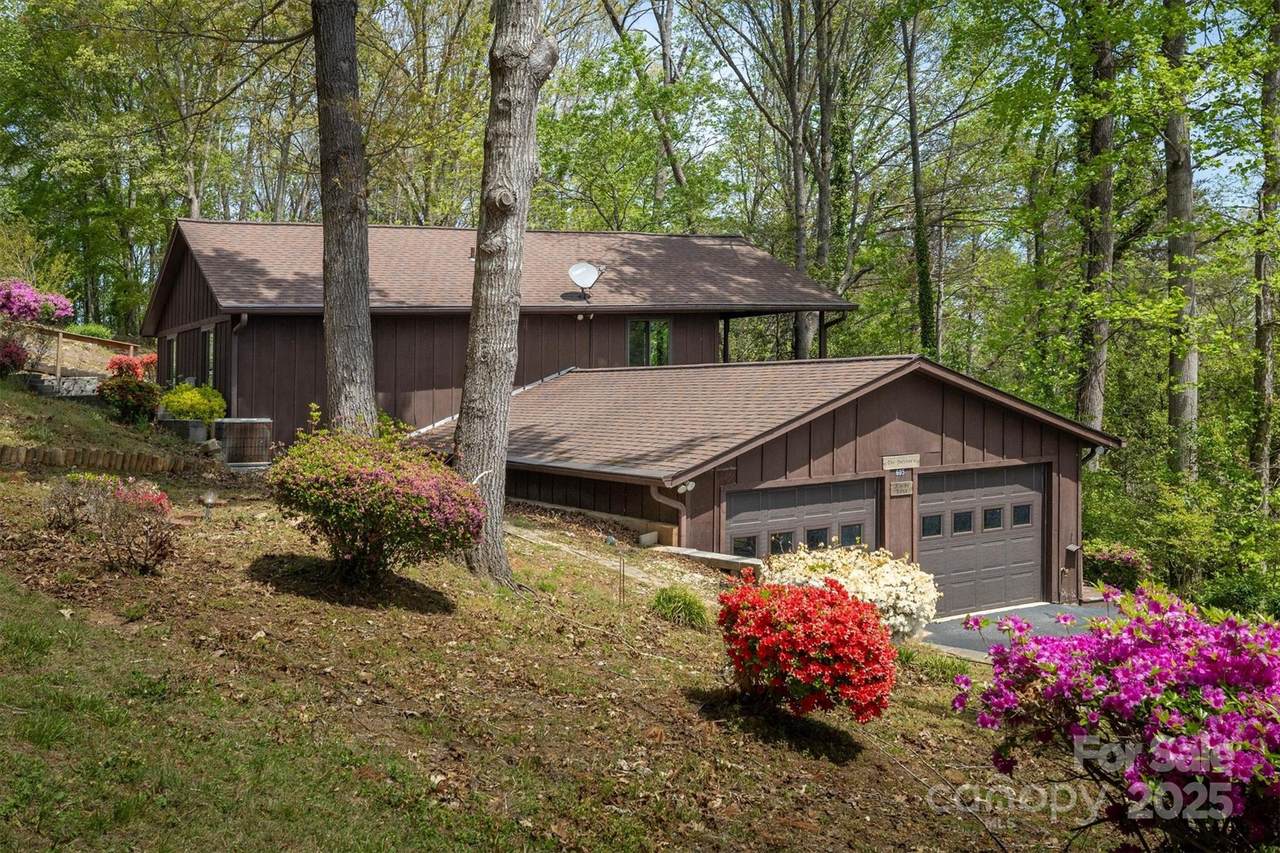 605 Hennessee Street - Photo 1