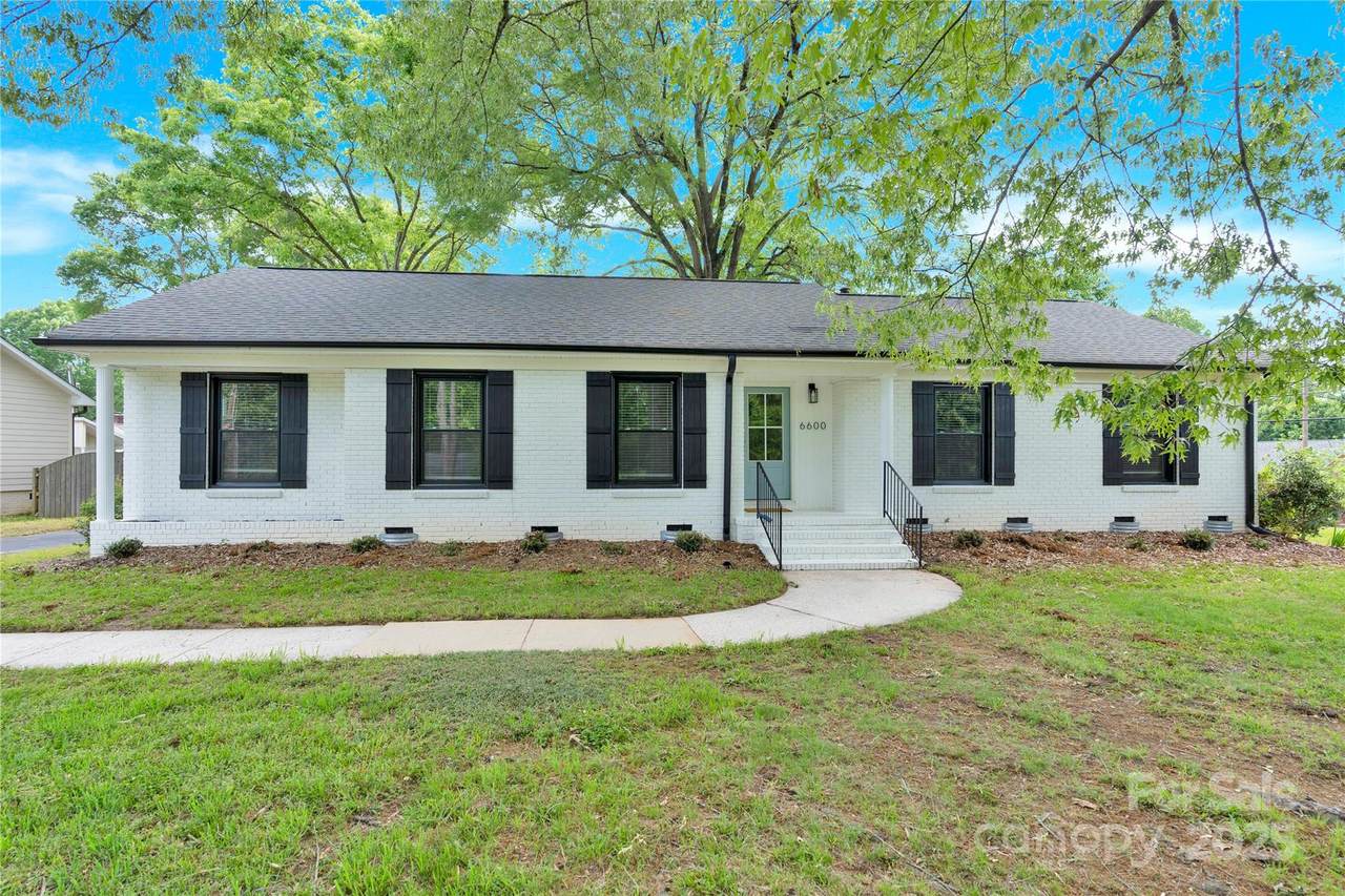 6600 Knightswood Drive - Photo 1