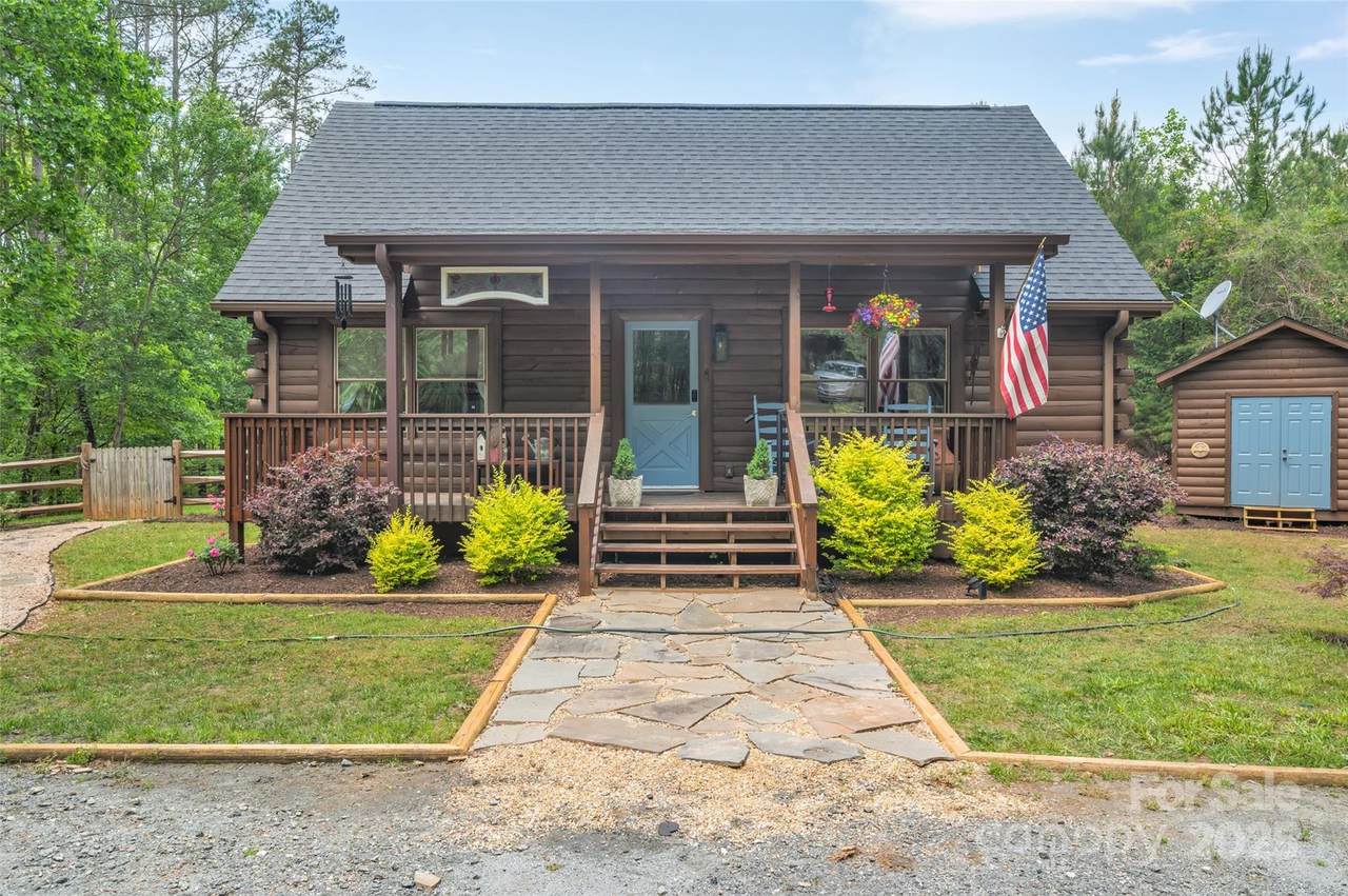 381 Dakota Drive - Photo 1