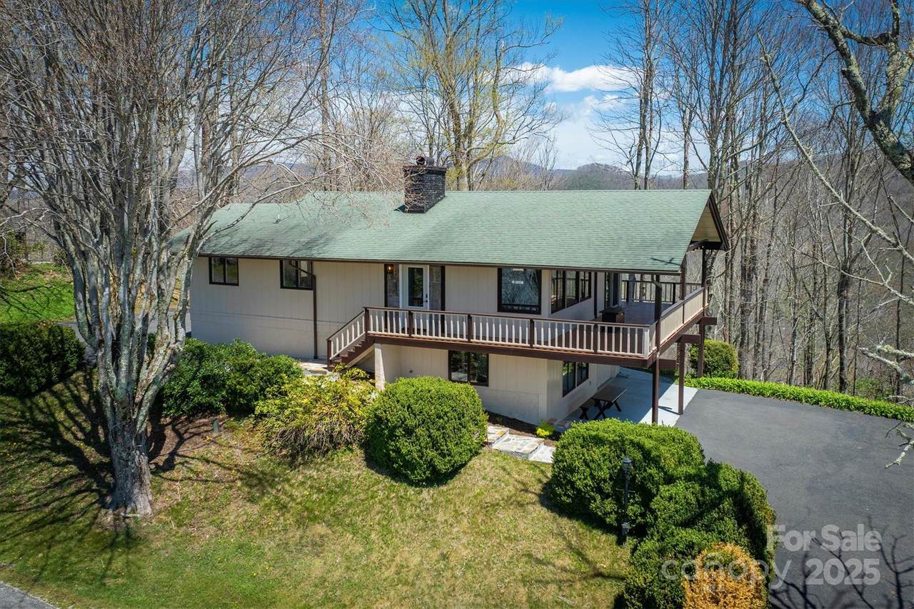 405 Strawberry Lane - Photo 1