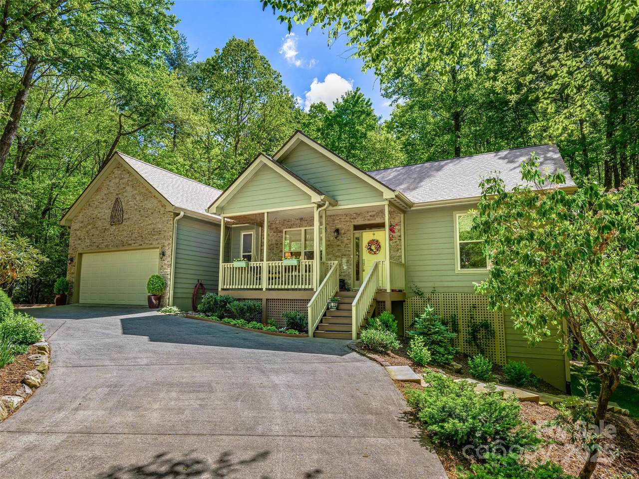 977 Salola Lane - Photo 1