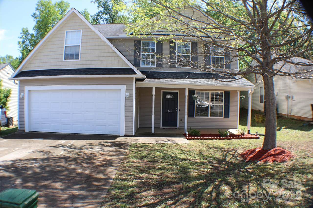 223 Stockbridge Drive - Photo 1