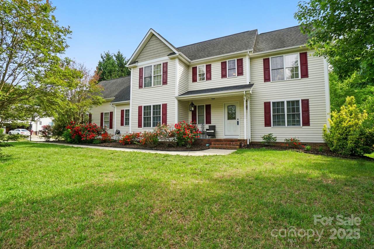 305 Phillip Drive - Photo 1