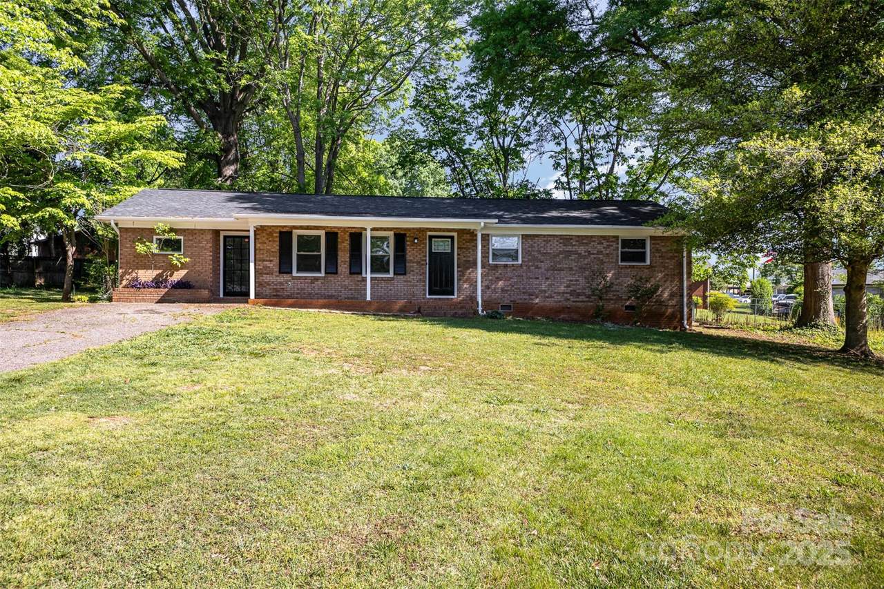 1141 Carolina Circle - Photo 1
