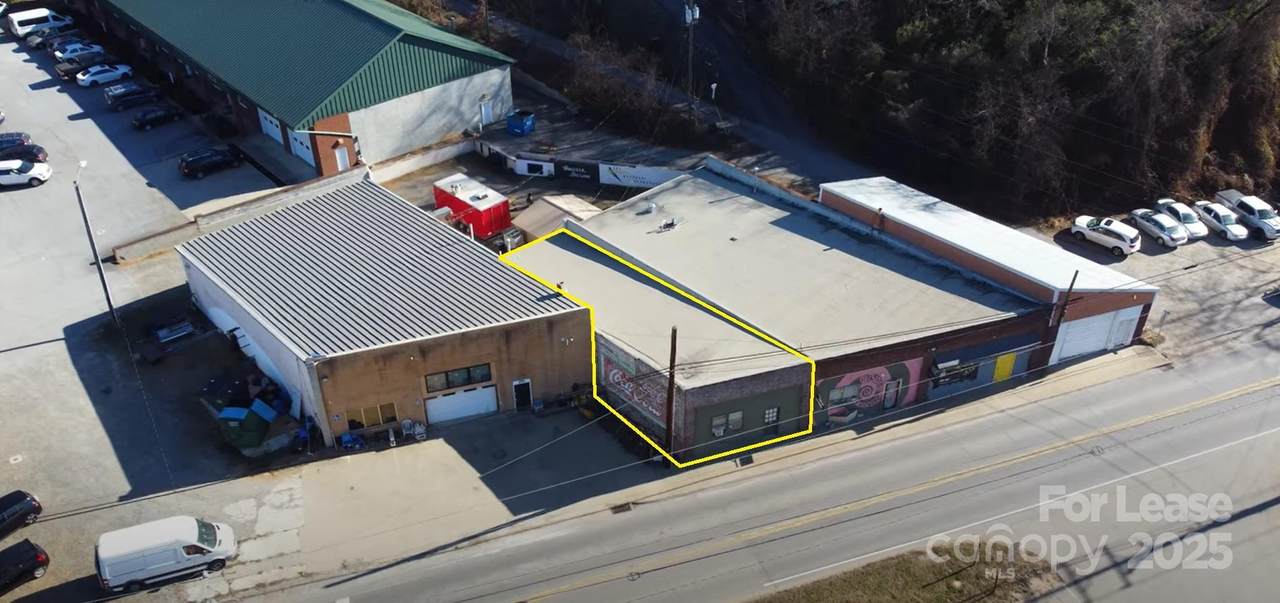 941 Riverside Drive - Photo 1