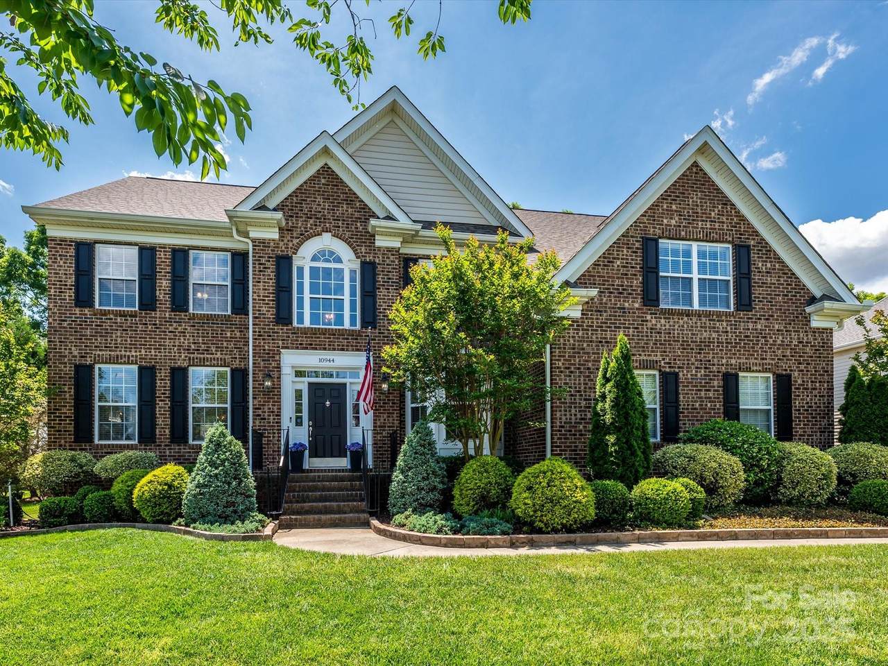 10944 Persimmon Creek Drive - Photo 1