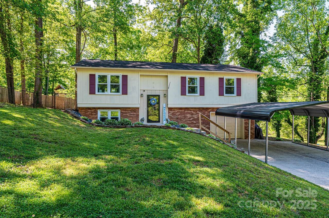 1018 Autumn Lane - Photo 1