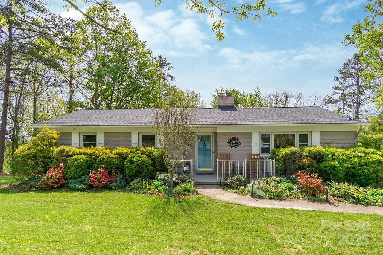 143 Oakview Road - Photo 1