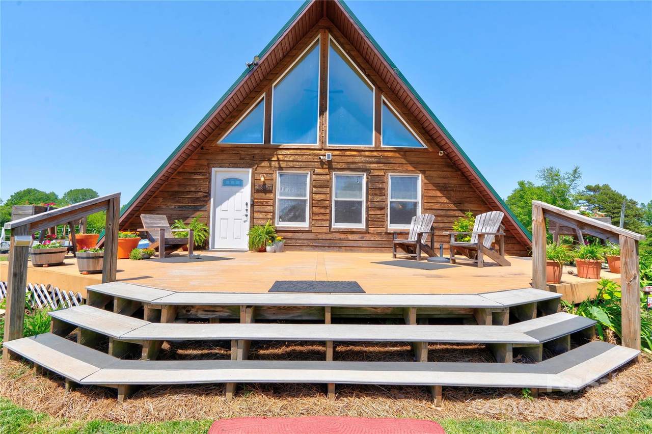 1307 Tiffany Lane - Photo 1
