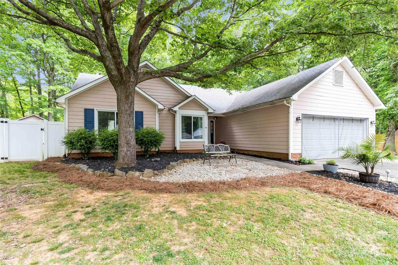 6736 Raeburn Lane - Photo 1