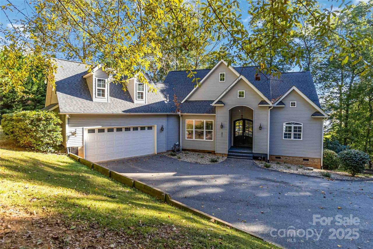 2817 Lakefront Drive - Photo 1