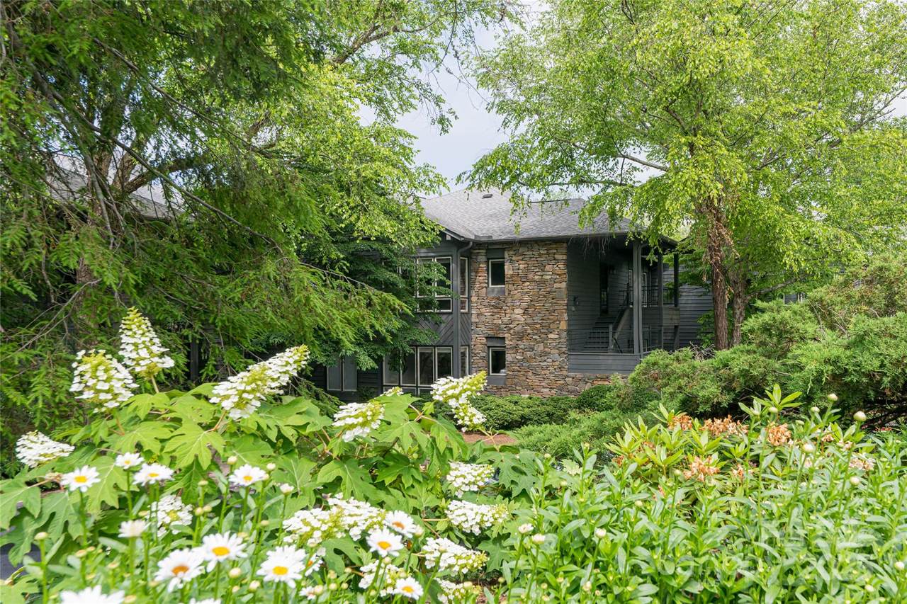 400 Charlotte Street - Photo 1
