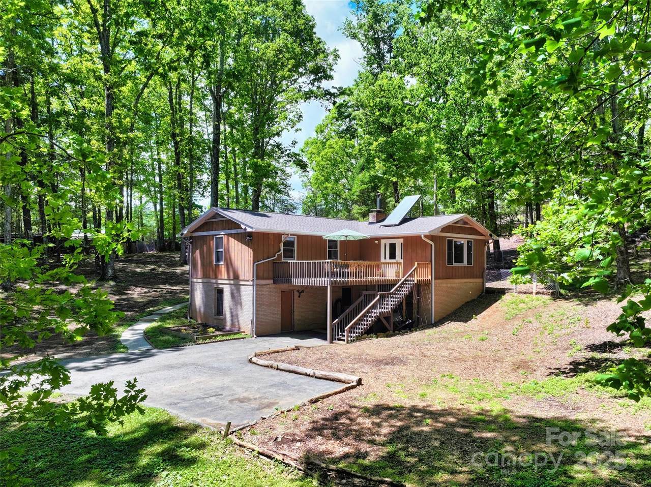 106 Gordon Drive - Photo 1