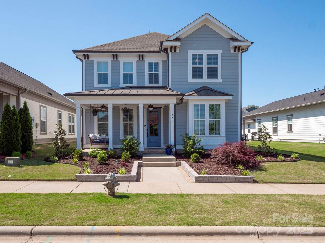 371 Luray Way - Photo 1