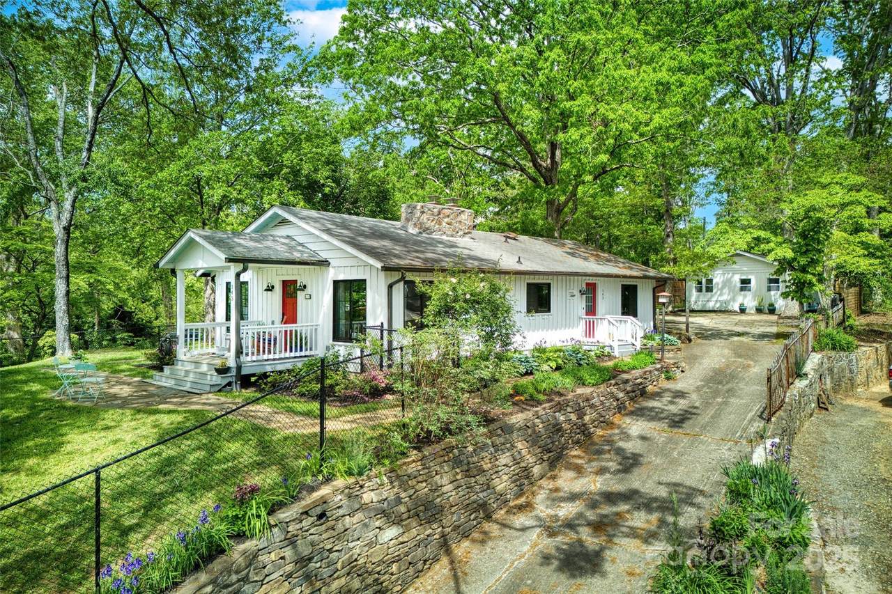 143 Beverly Road - Photo 1