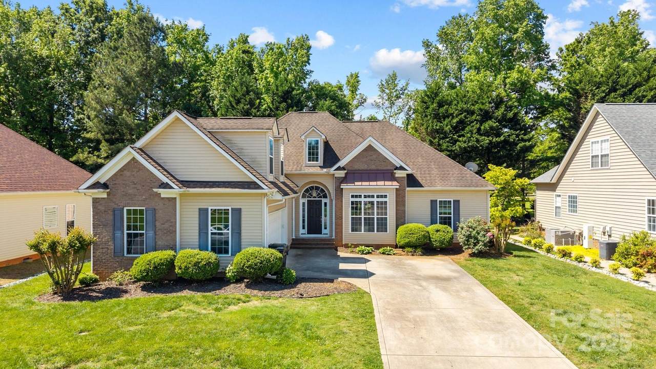 1607 Essex Hall Drive - Photo 1
