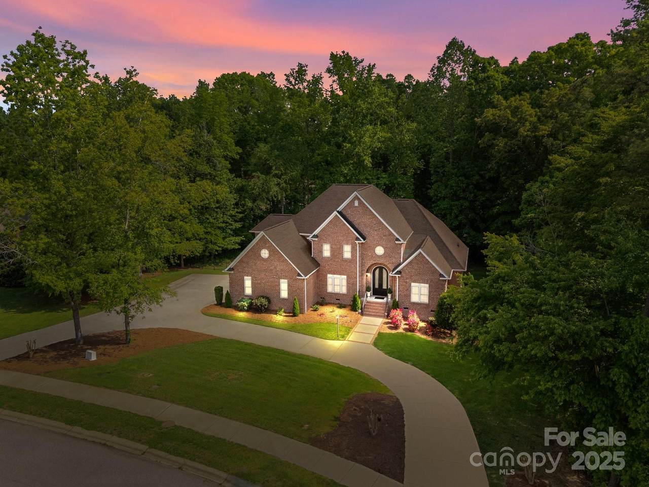 130 Churchill Drive - Photo 1