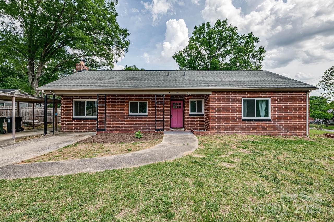 85 Myrtle Avenue - Photo 1