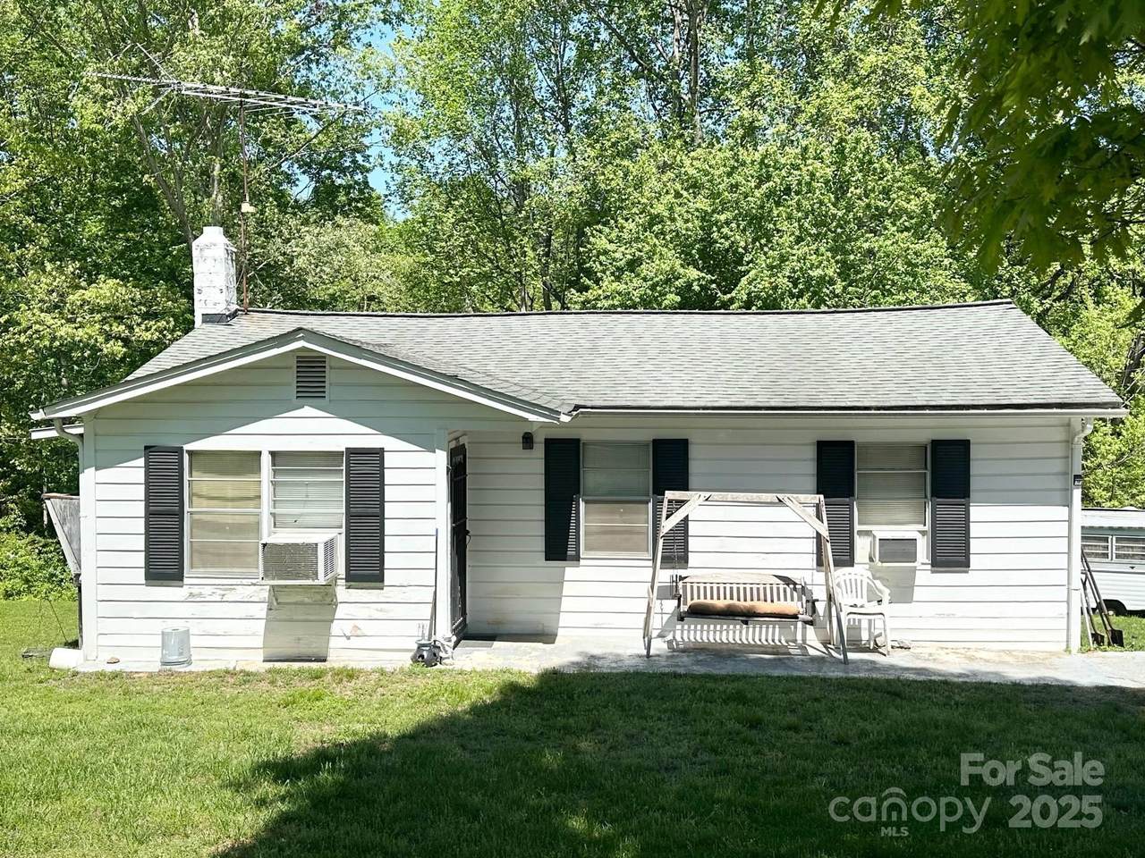 2886 Everhart Lane - Photo 1