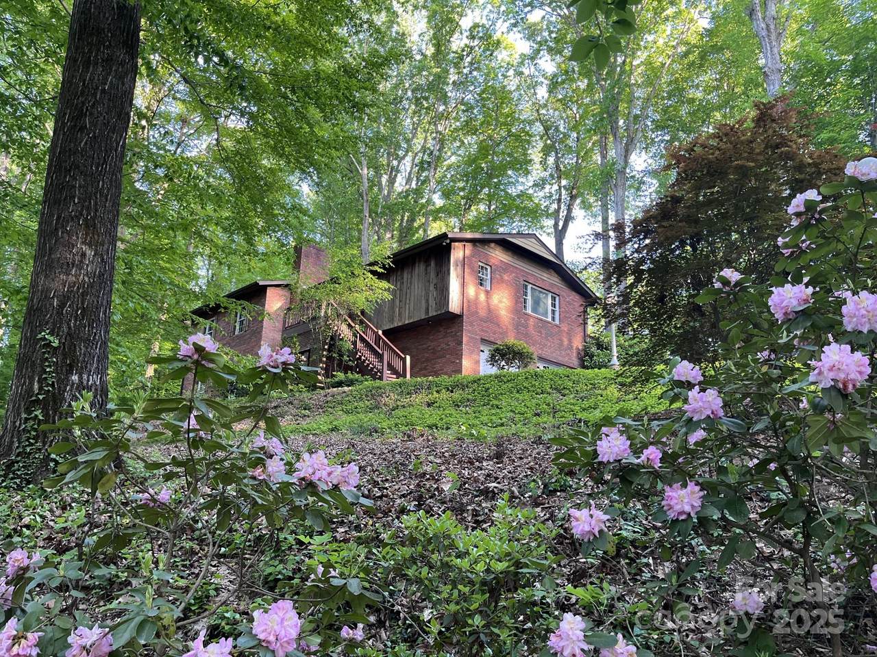 231 Davis Drive - Photo 1