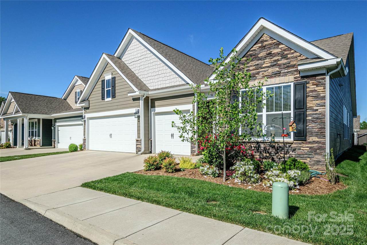 70 Cameo Drive - Photo 1