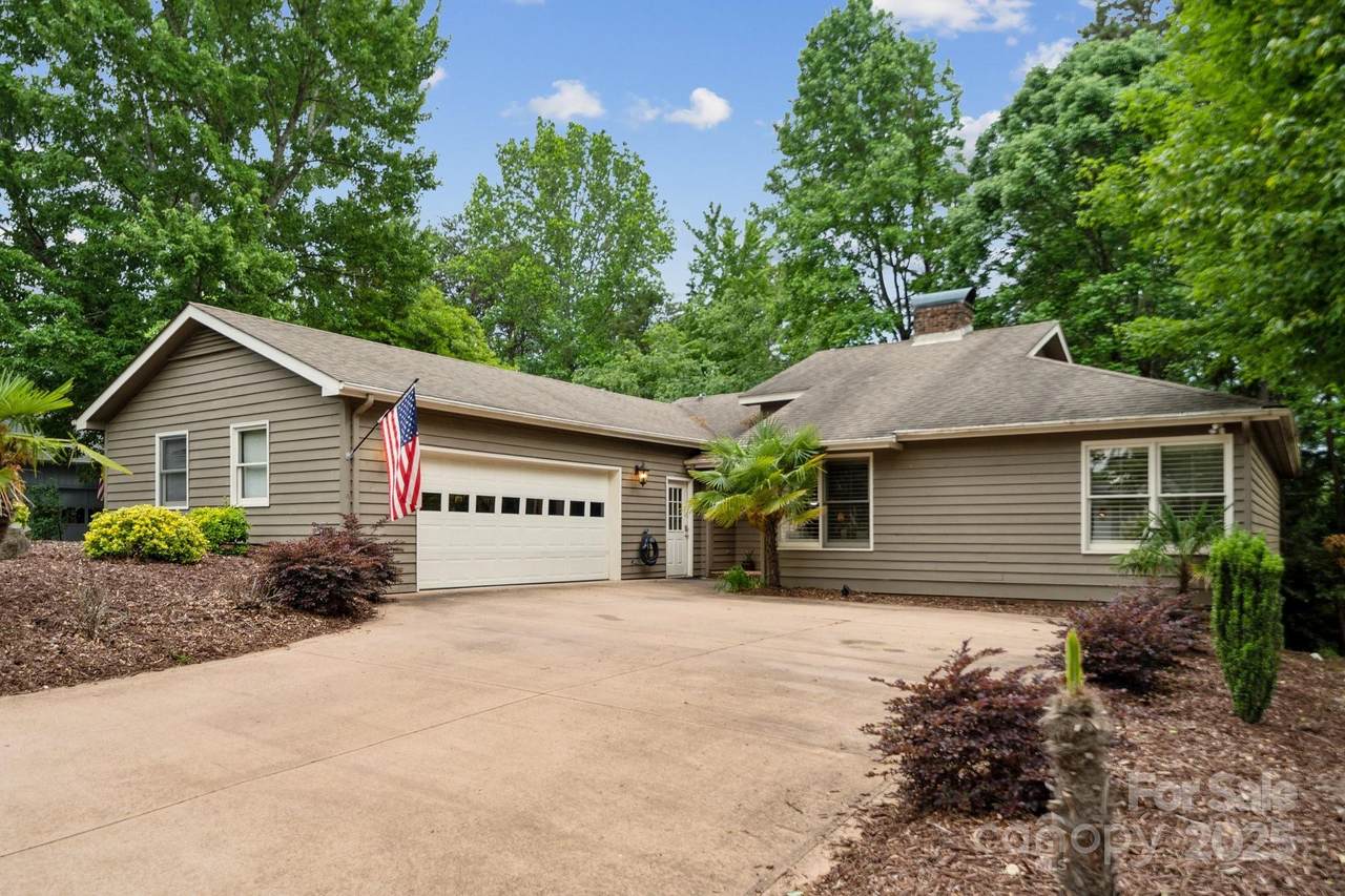 18 Shipmaster Court - Photo 1