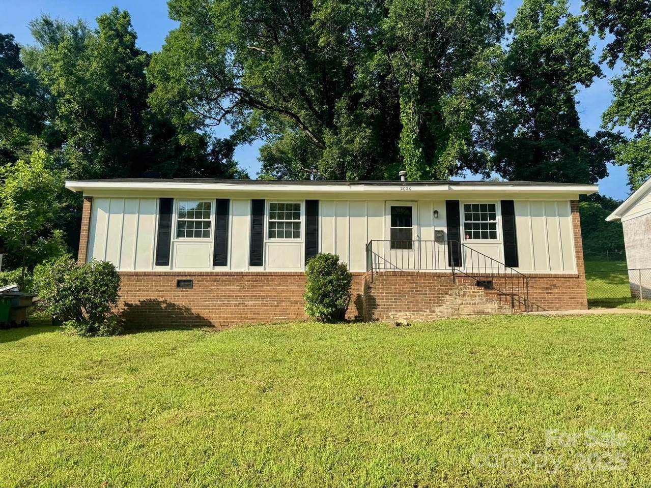 2020 Longleaf Drive - Photo 1