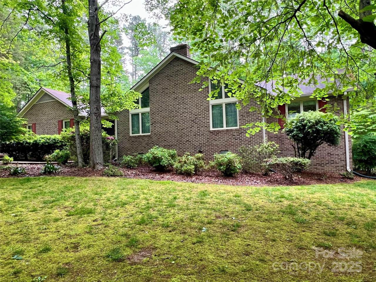 1623 Arbor Way - Photo 1