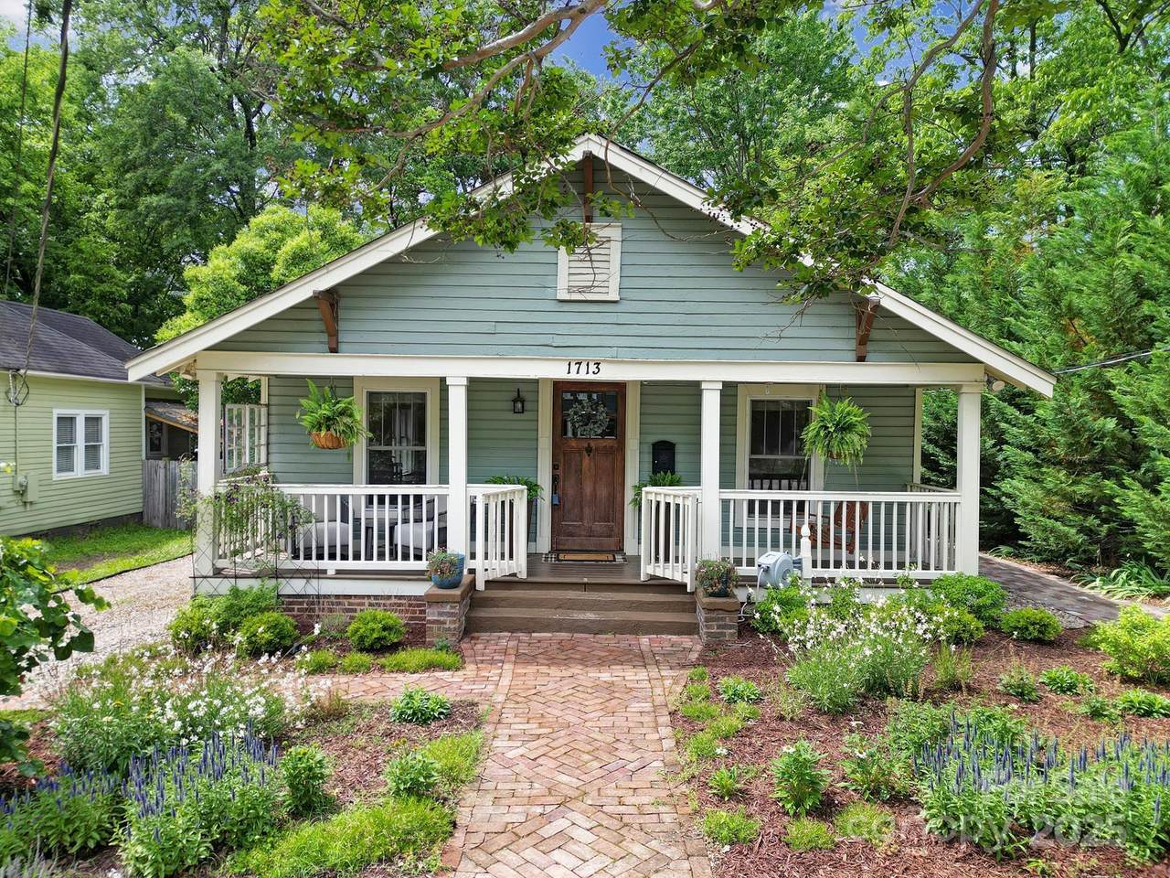 1713 Allen Street - Photo 1