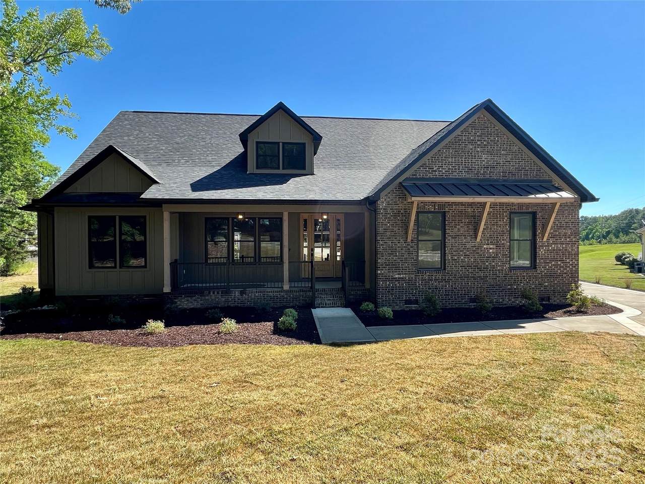 603 Turnberry Court - Photo 1