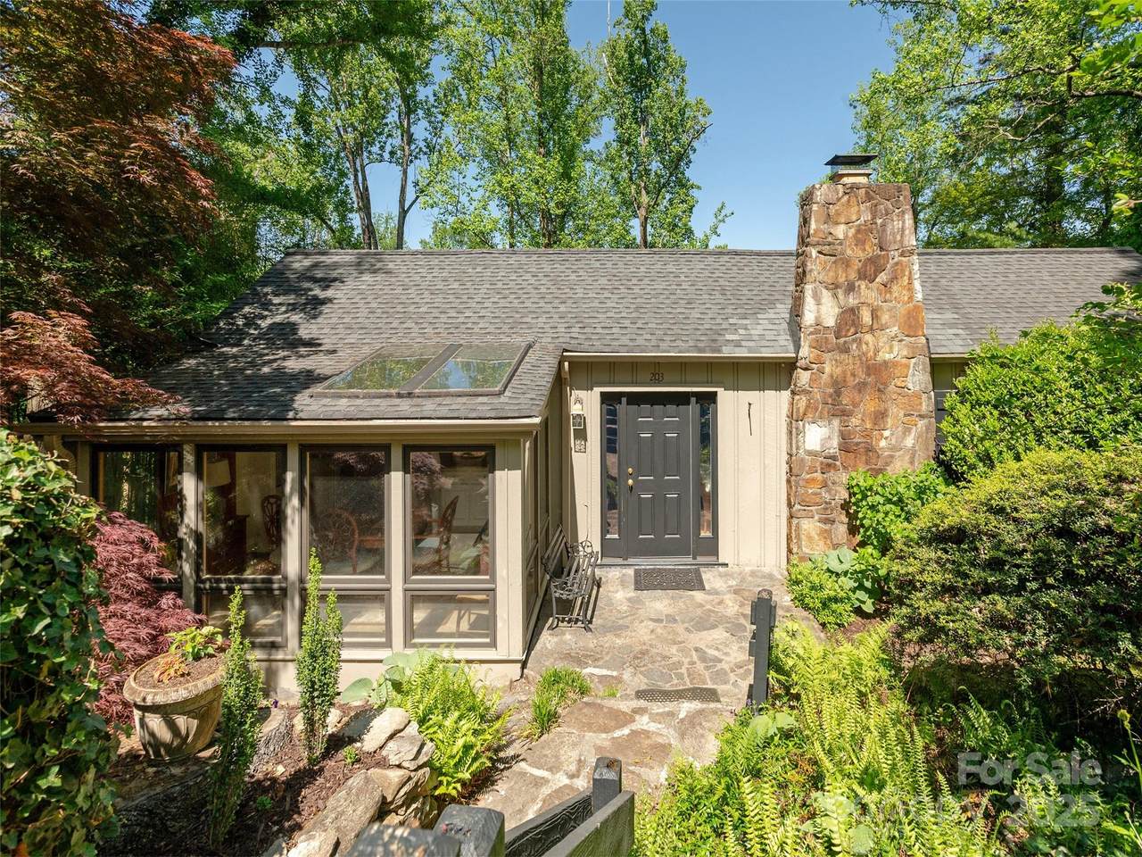 203 Lake Drive - Photo 1