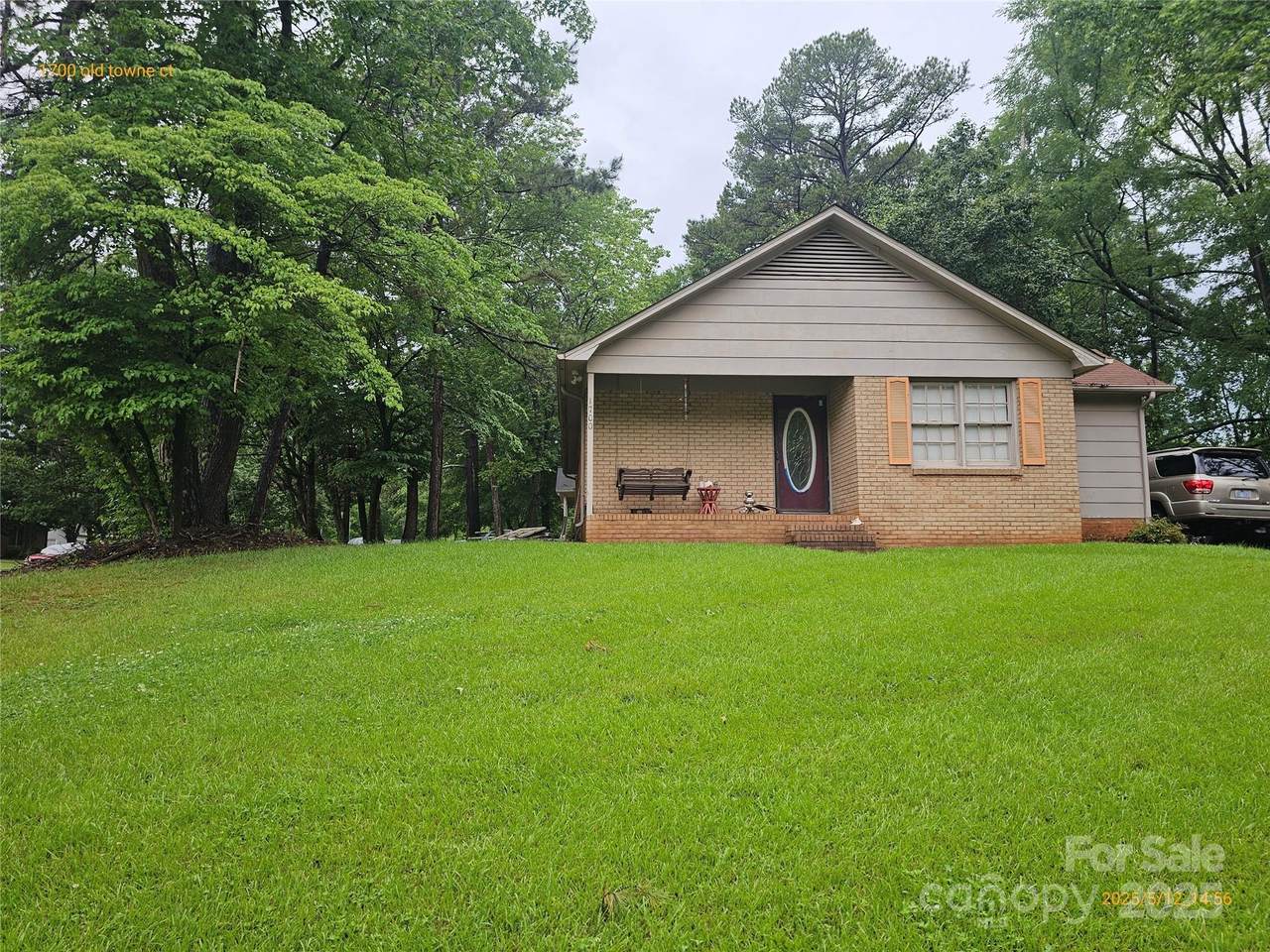 1700 Old Towne Court - Photo 1