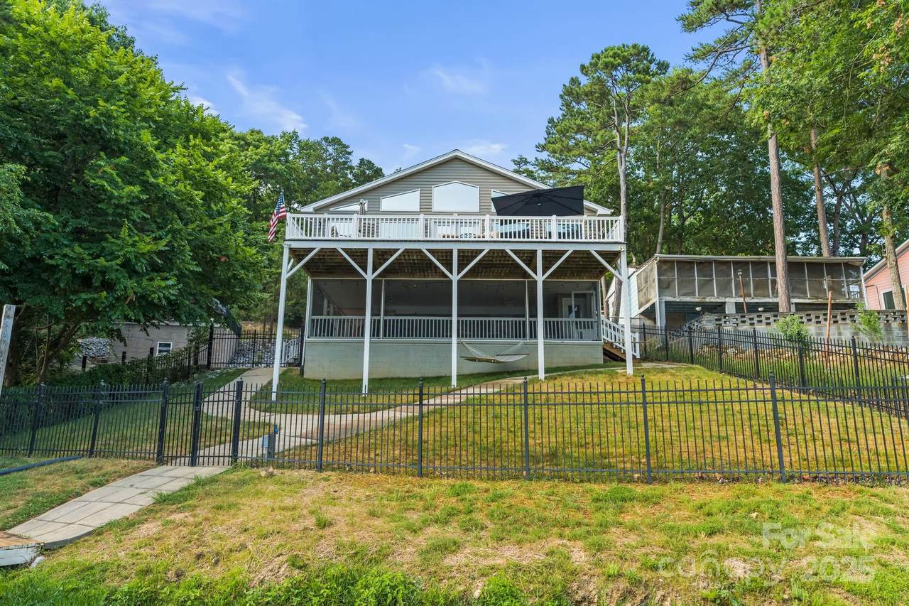 592 Shoreline Road - Photo 1