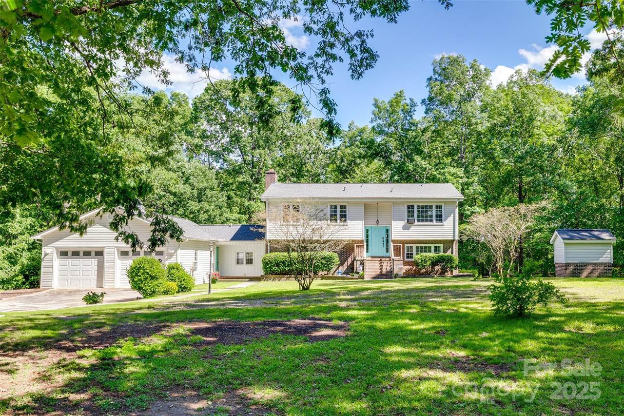 679 Fairforest Road - Photo 1