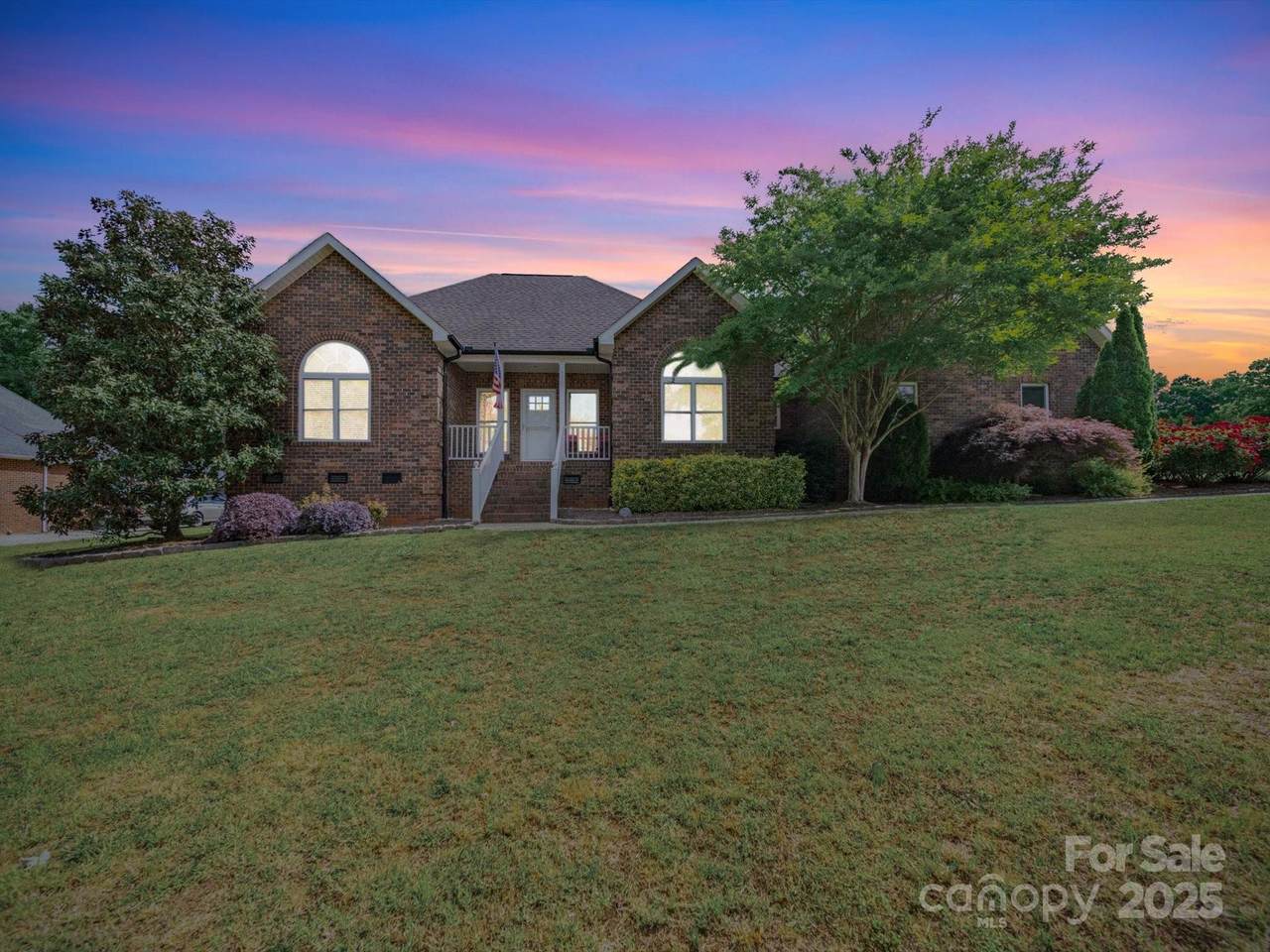 1021 Mallard Landing Drive - Photo 1