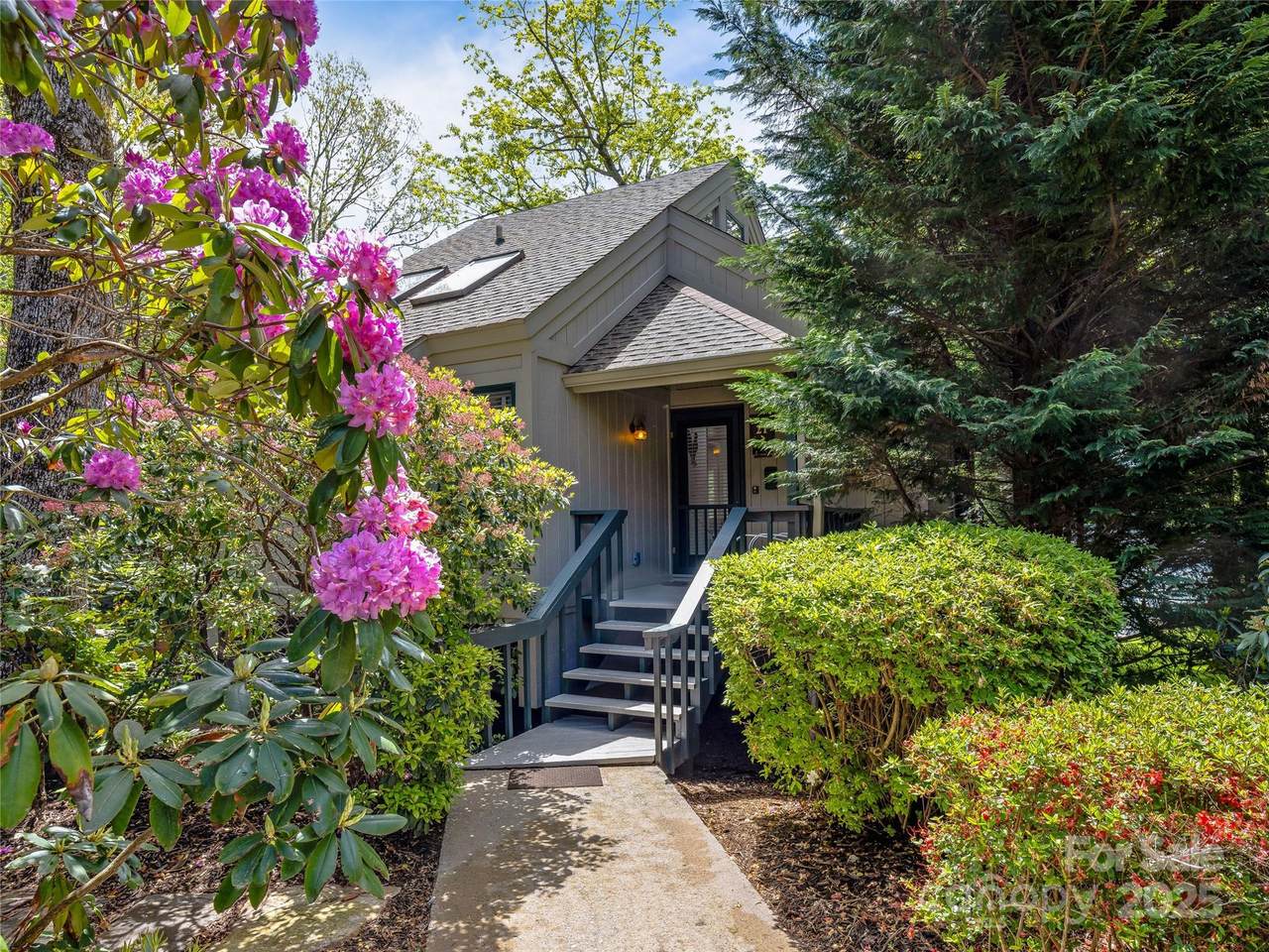 21 Toxaway Point - Photo 1