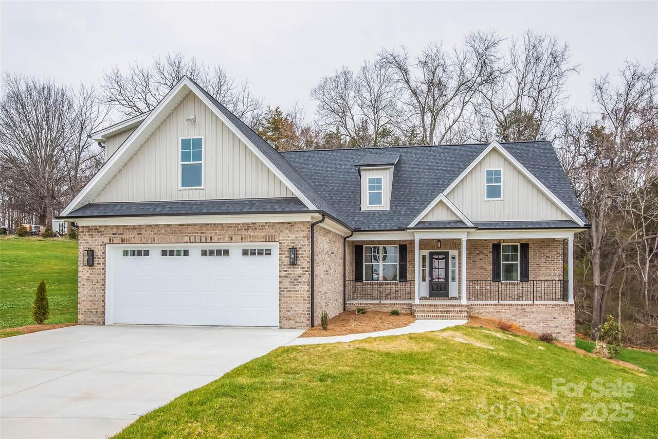149 Beauchamp Oaks Court - Photo 1