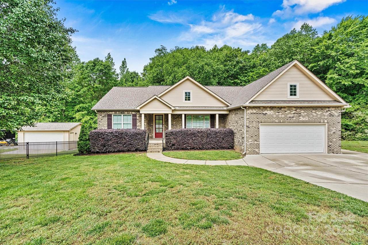 7020 Cedar Ridge Court - Photo 1