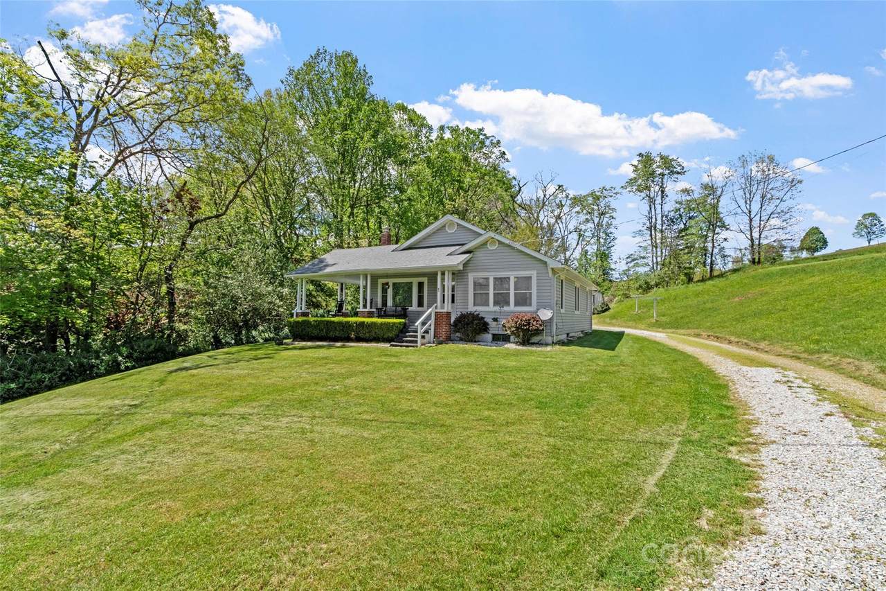 43 Charter Way - Photo 1