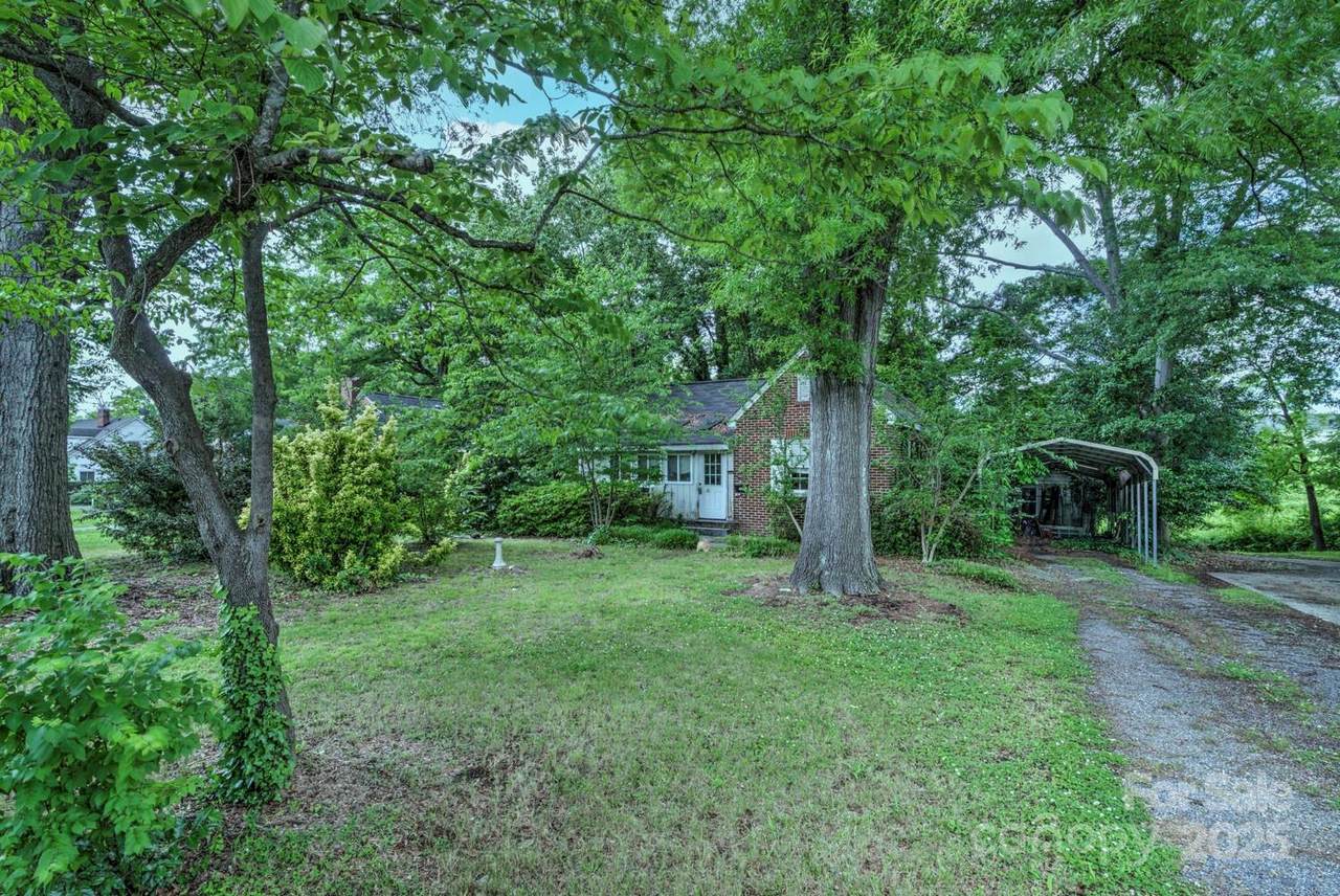 109 Belvedere Avenue - Photo 1