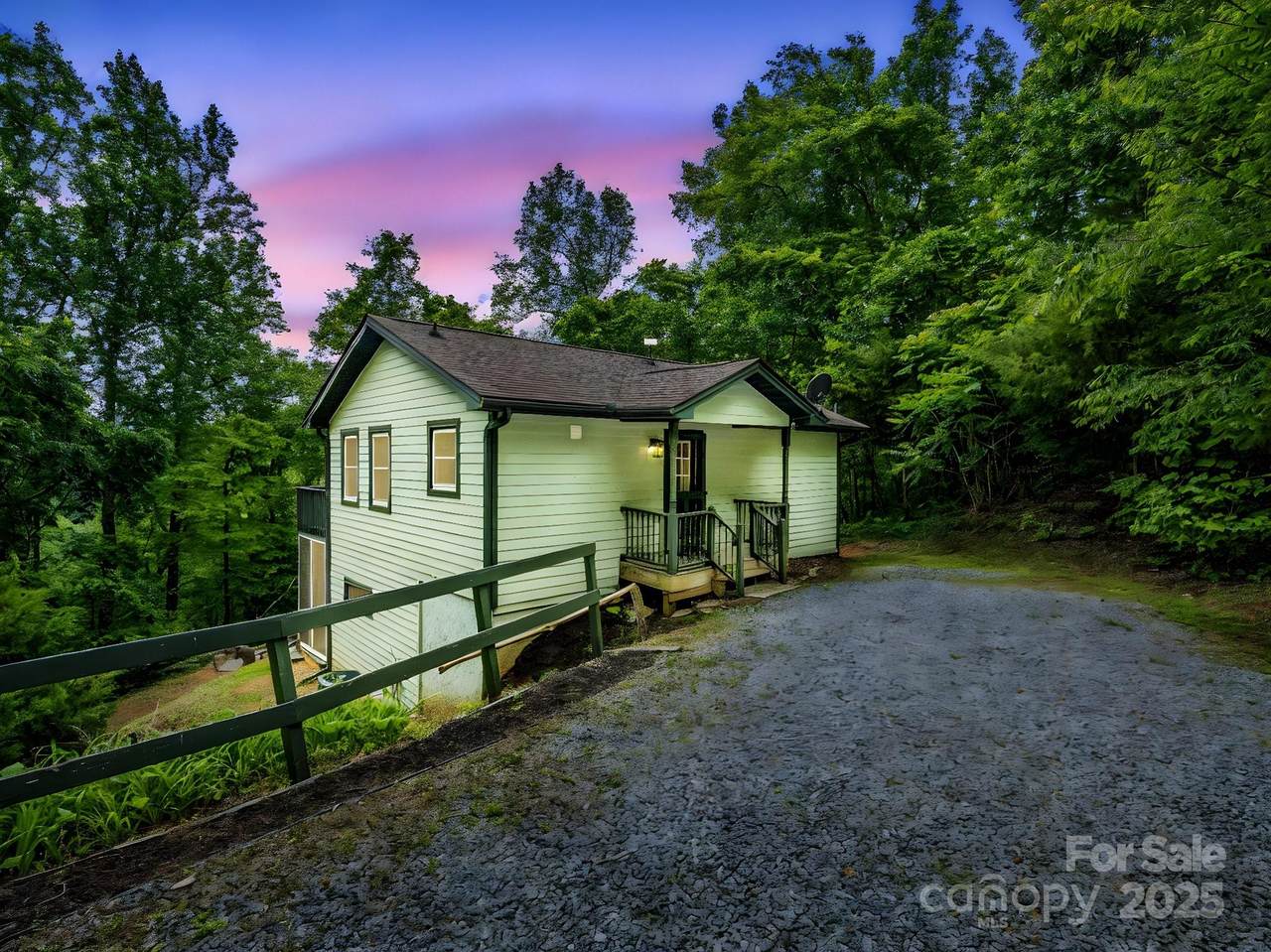 119 Celestial Way - Photo 1