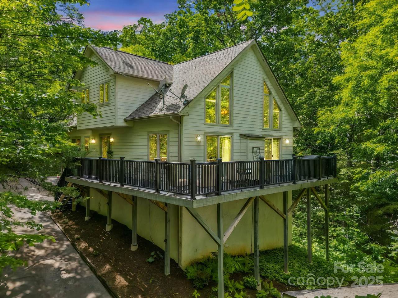 123 Hummingbird Court - Photo 1