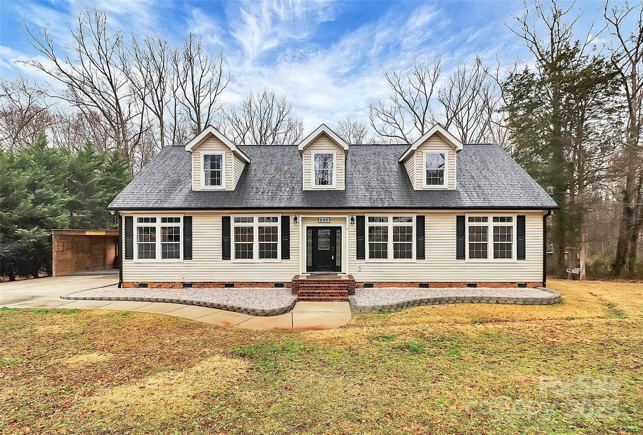 642 Brynwood Drive - Photo 1